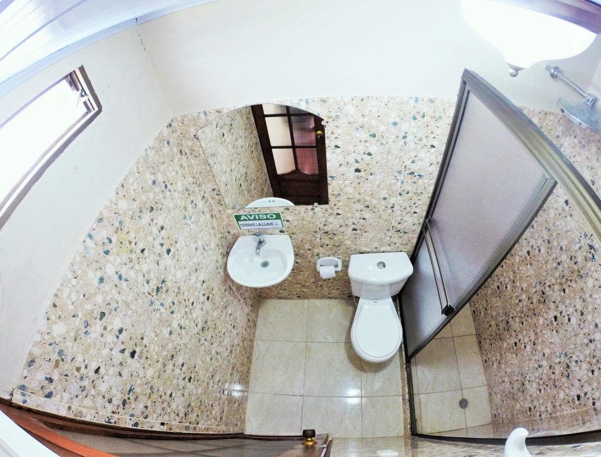 Hostal La Esperanza Leticia Luaran gambar